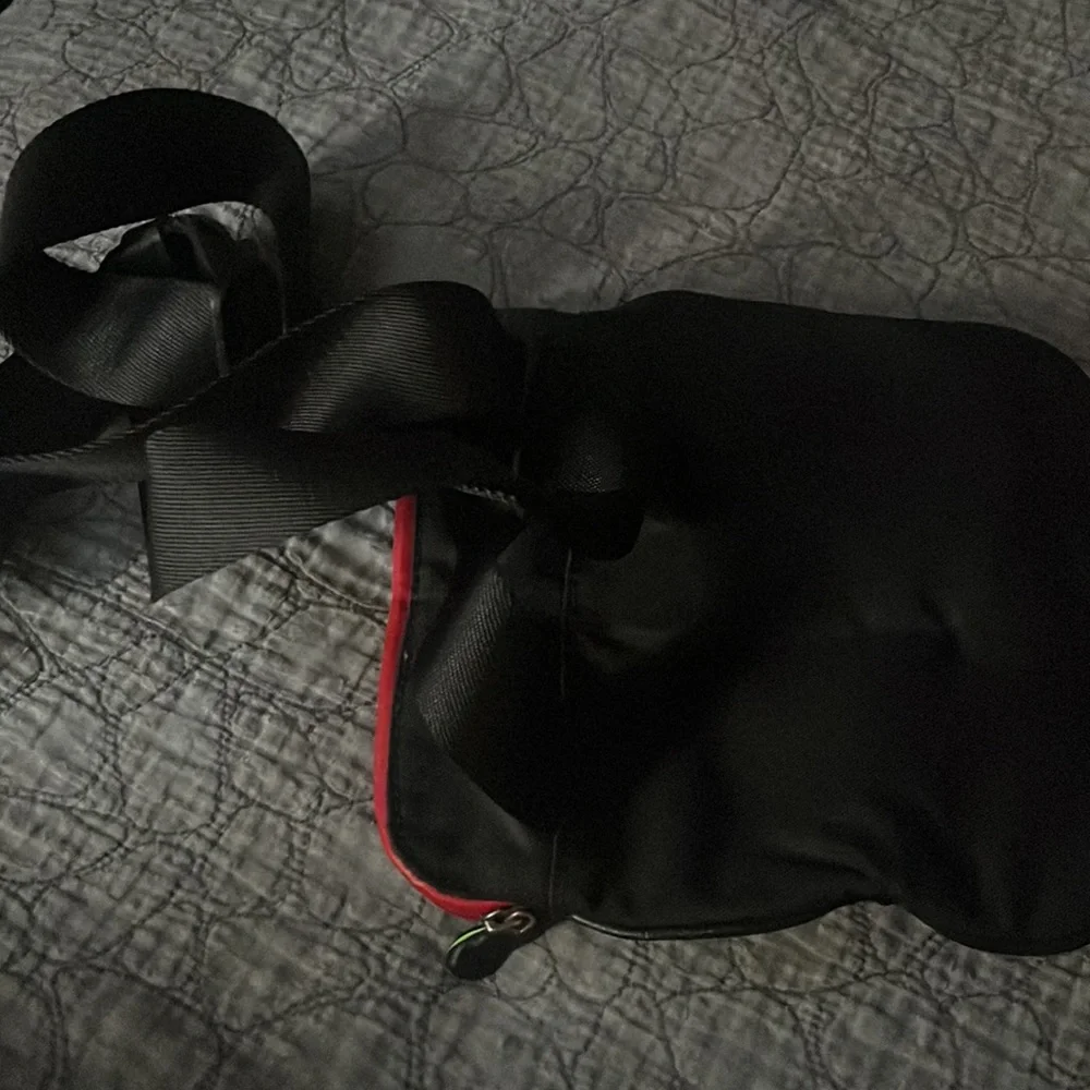 HugoBoss❤️🖤CrossBody ManPurse❤️🖤 - Picture 6 of 12